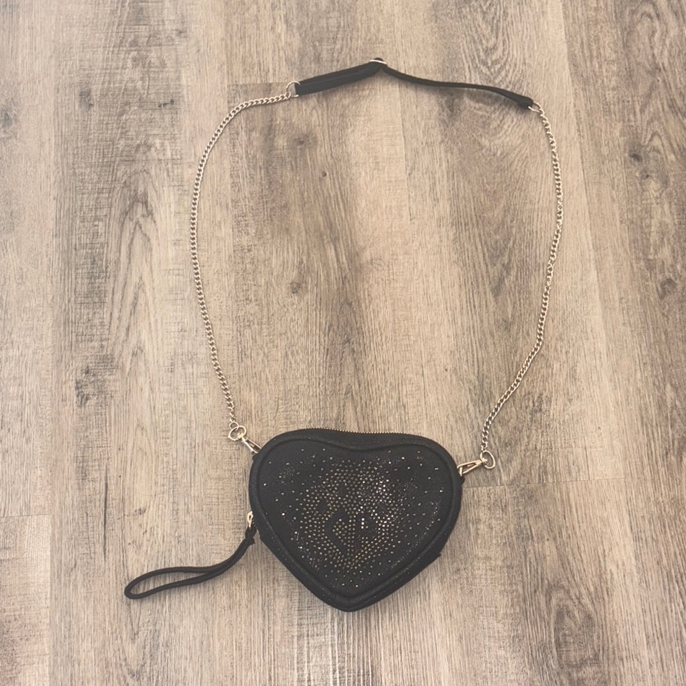 Cheer Athletics Rebel Heart-Shaped Black and Gold Women's Bag
